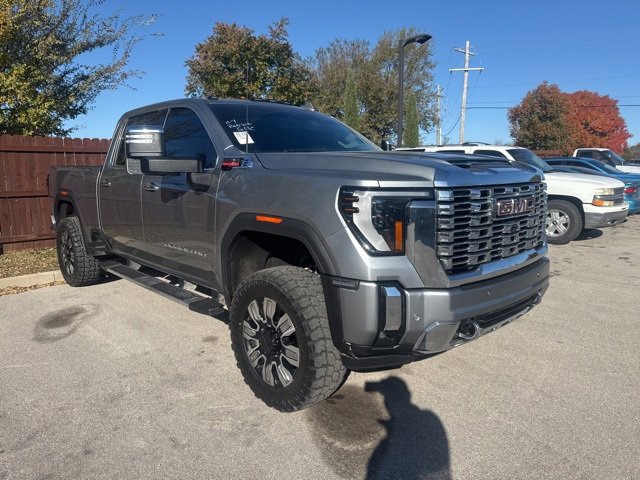 2024 GMC Sierra 2500HD Denali's photo