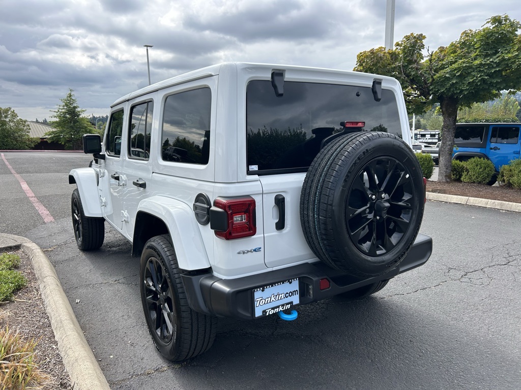 2024 Jeep Wrangler Sahara 4xe photo 8