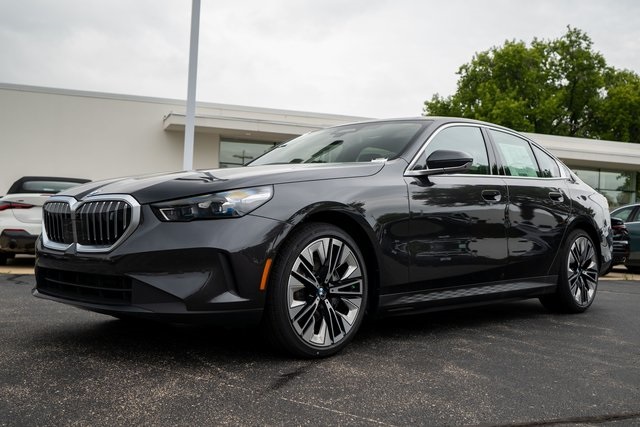 New 2026 Dark Graphite Metallic BMW xDrive40 image 1