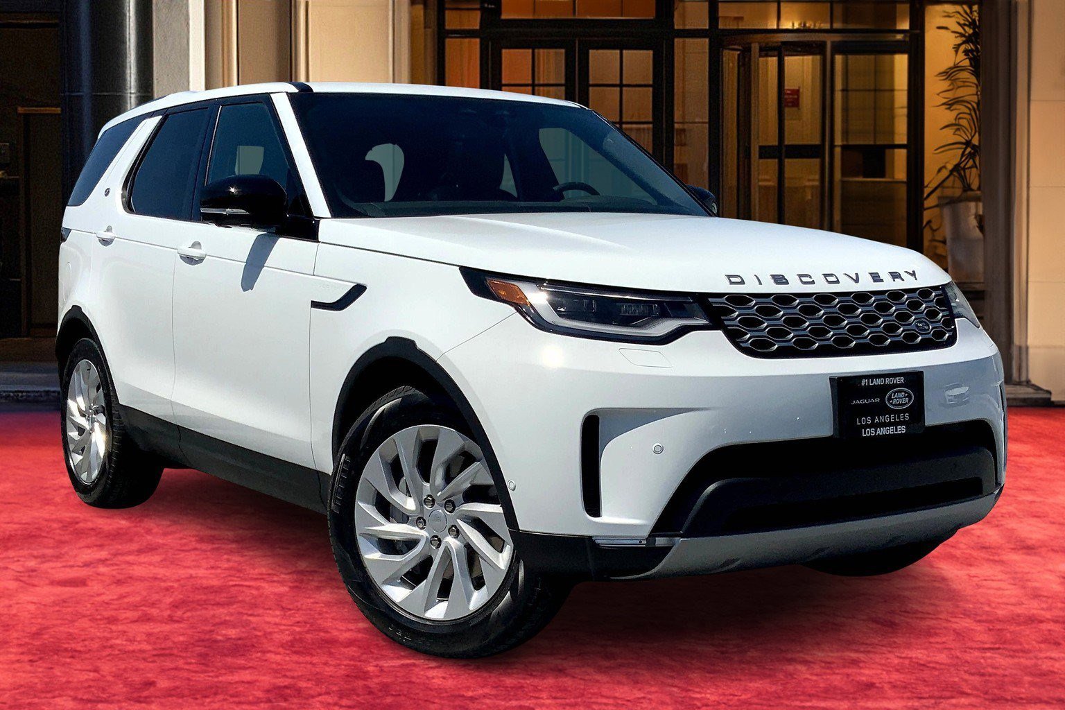 2025 Land Rover Discovery S photo 11