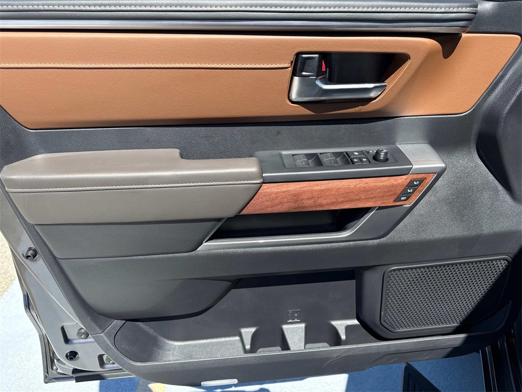 2025 Toyota Tundra 1794 Edition CrewMax photo 10