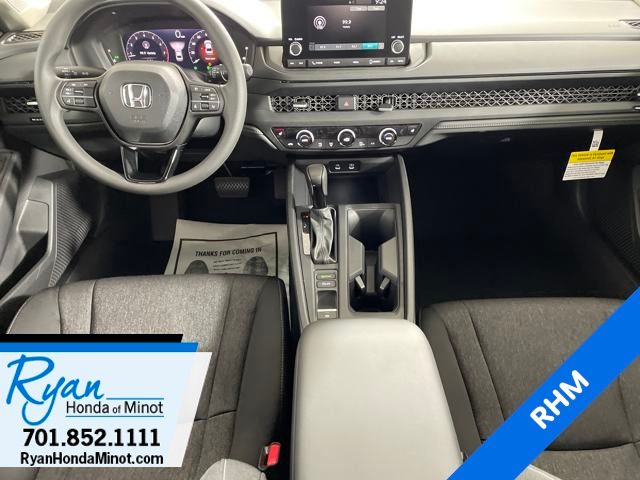 2025 Honda Accord SE photo 2