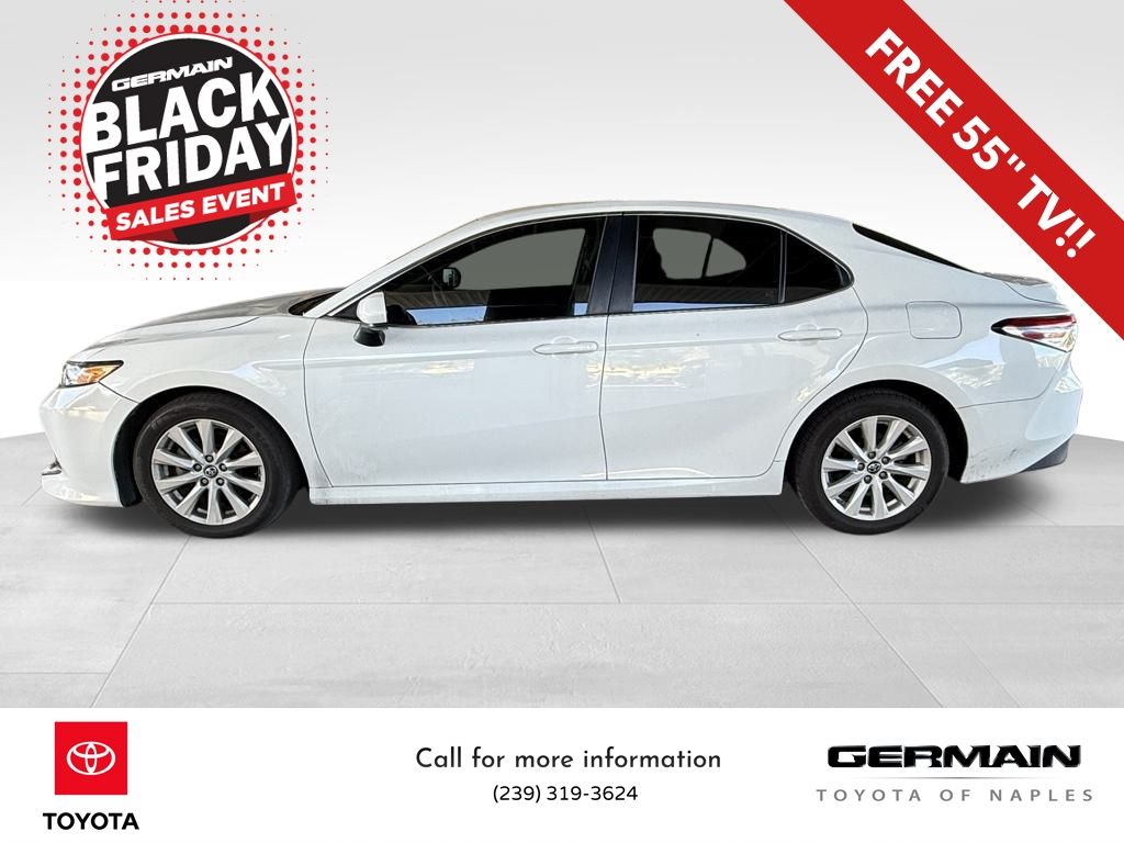 2018 Toyota Camry LE photo 3