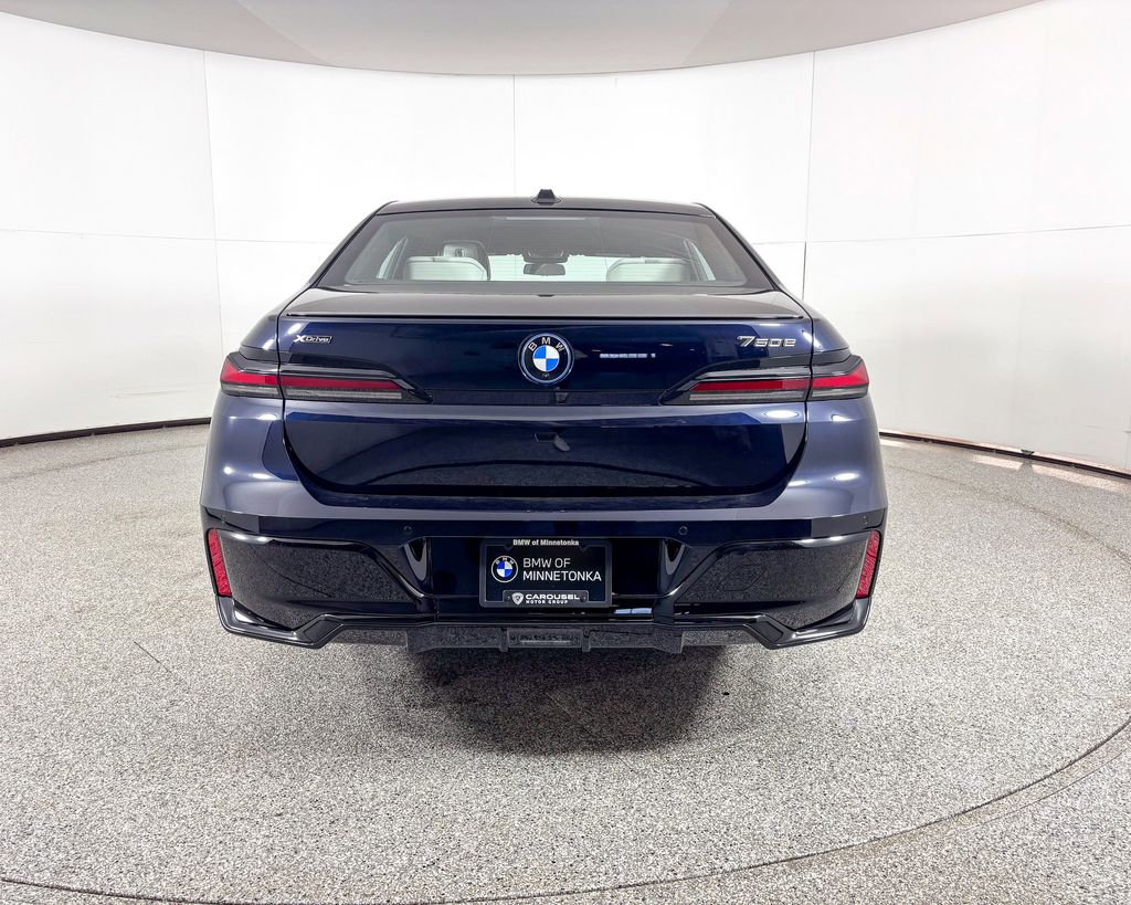 2025 Bmw 750e 750e xDrive photo 11