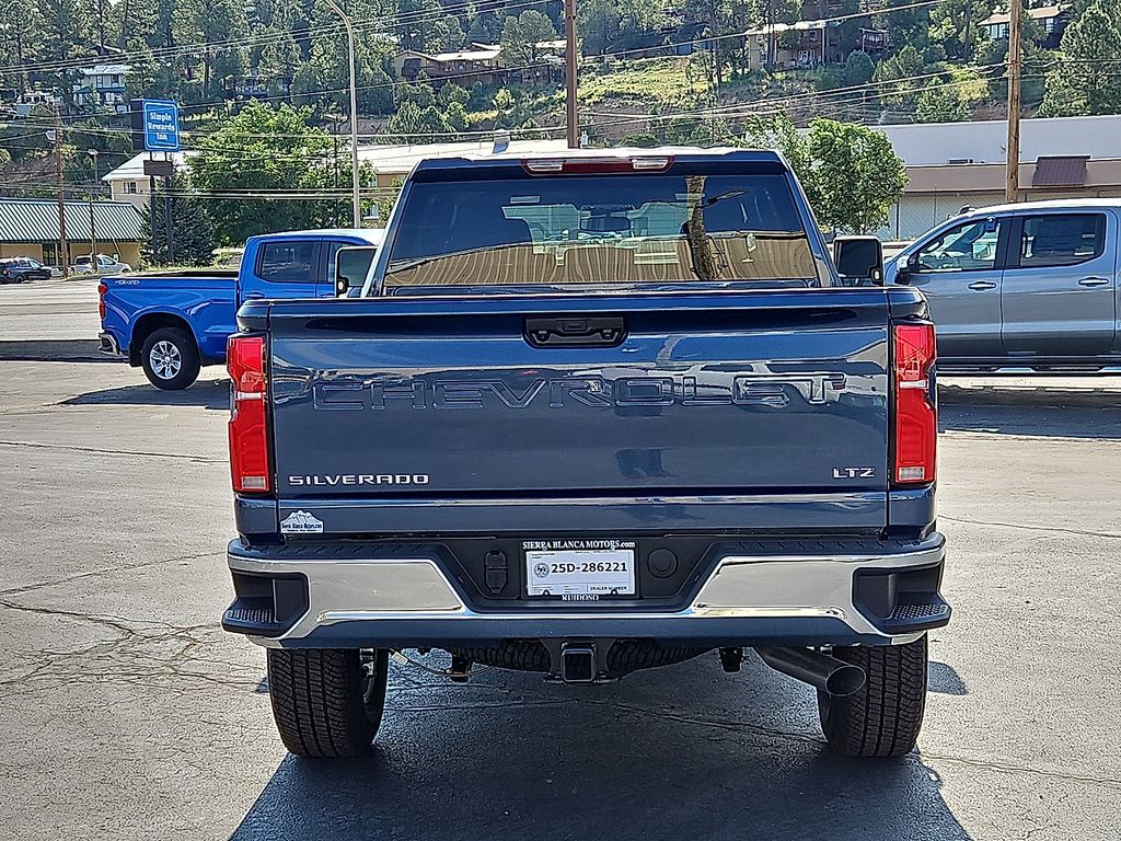 2025 Chevrolet Silverado 2500HD LTZ photo 9