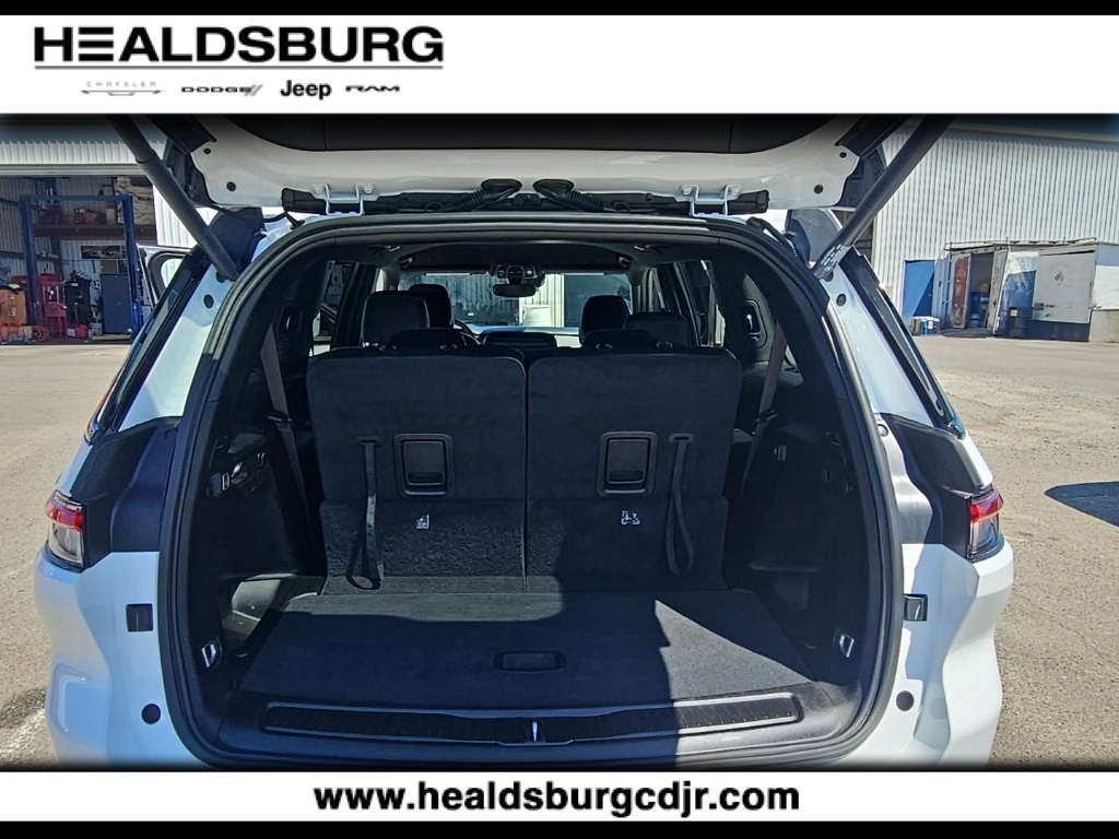 2024 Jeep Grand Cherokee Altitude photo 10