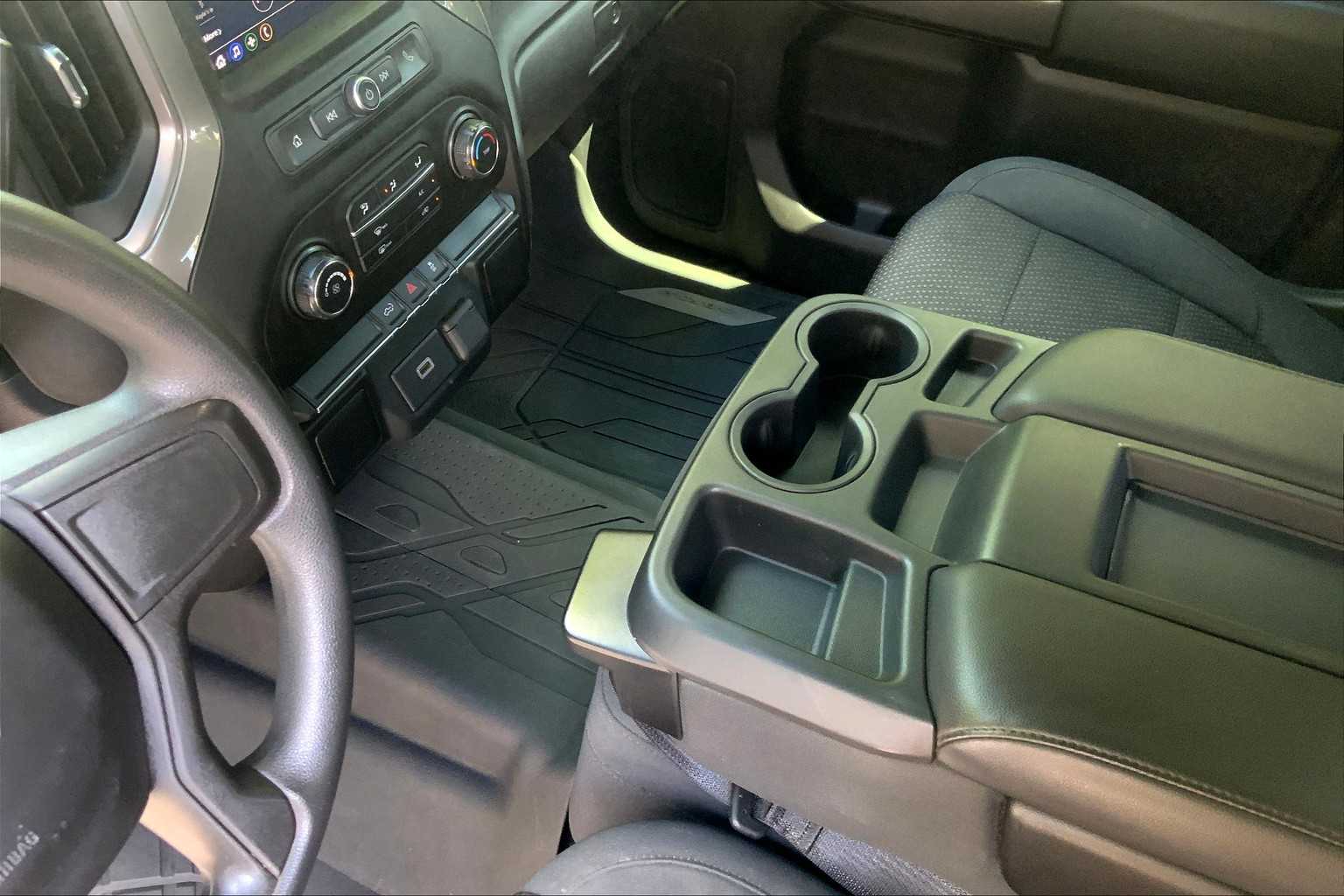 2020 Chevrolet Silverado 1500 Custom photo 14