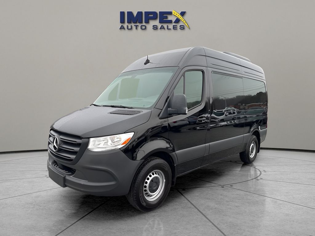 2024 Mercedes-Benz Sprinter Passenger Van 2500's photo