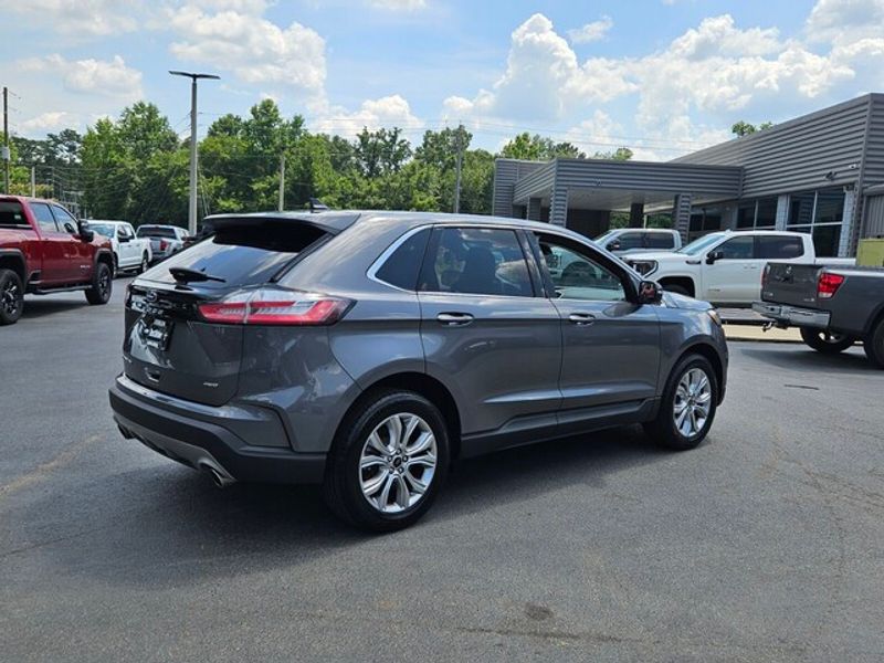2024 Ford Edge Titanium photo 15