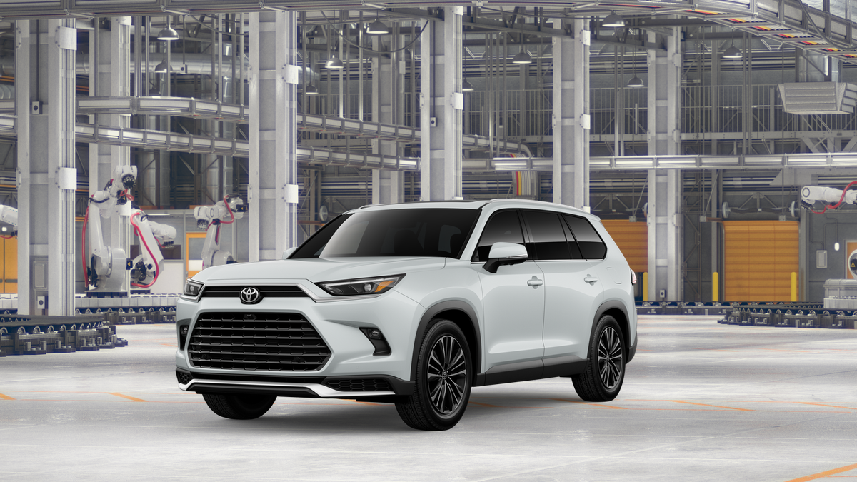 2026 Toyota Grand Highlander Platinum's photo
