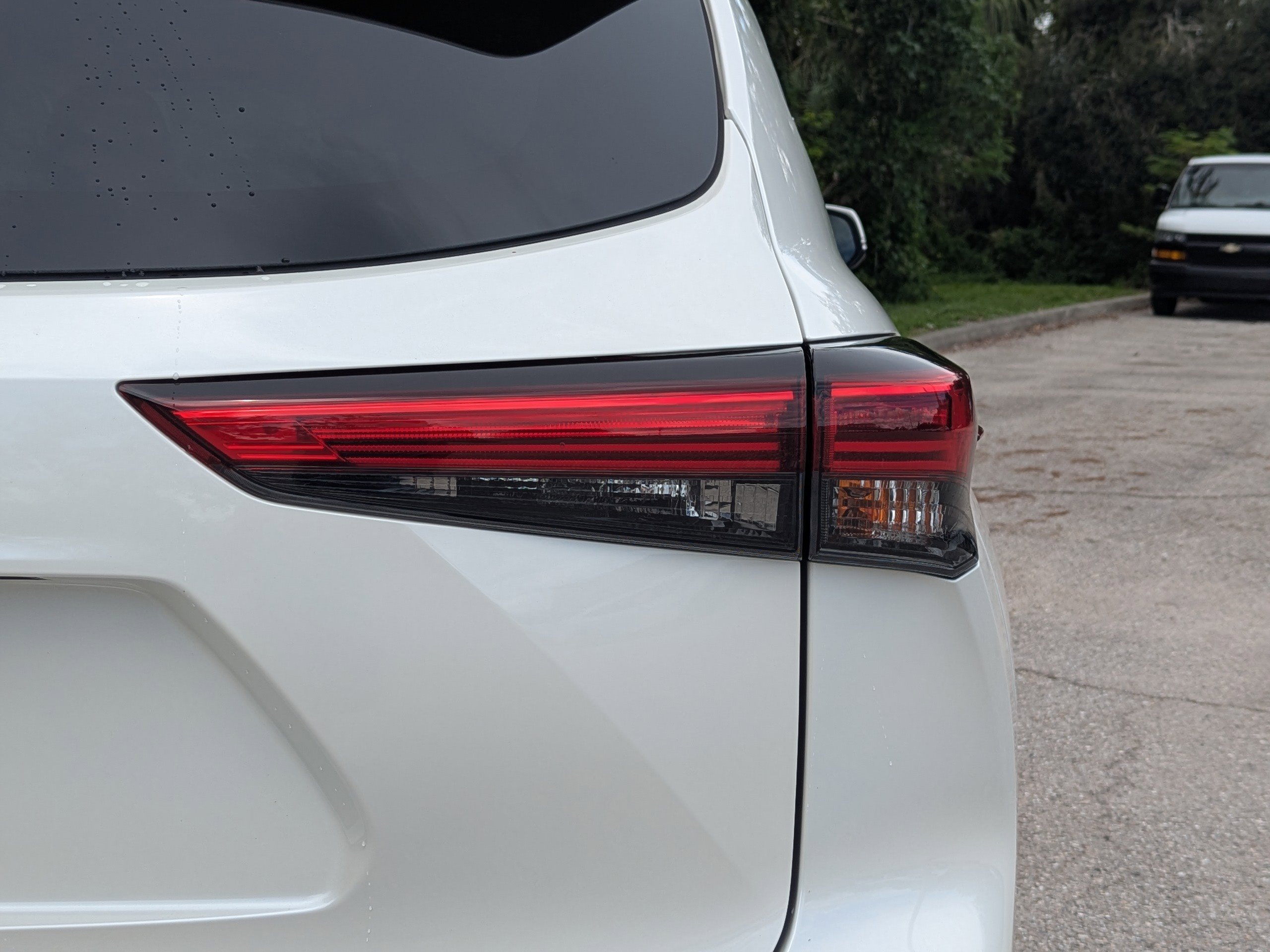 2020 Toyota Highlander Limited photo 5