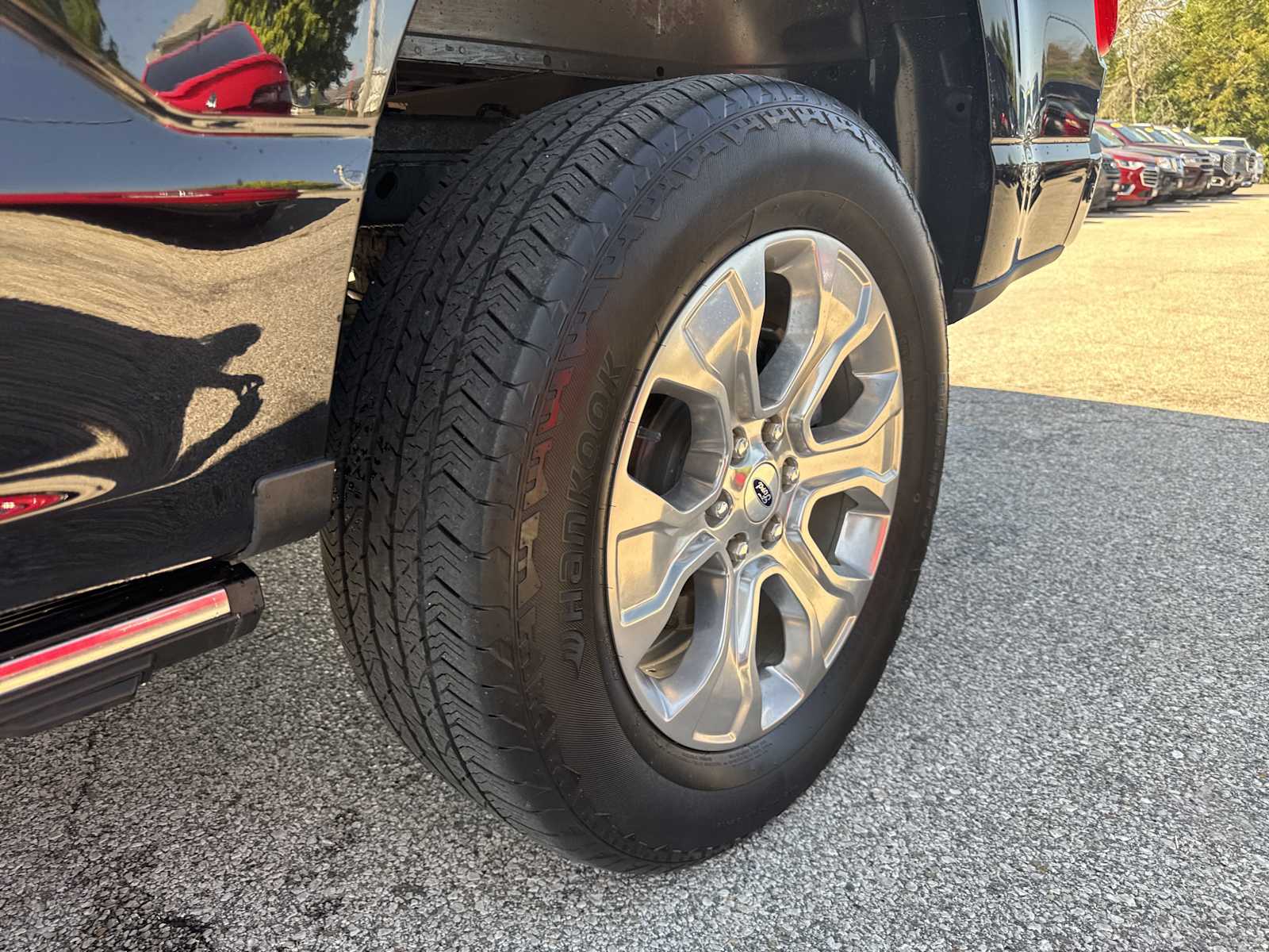 2023 Ford F-150 Platinum photo 17