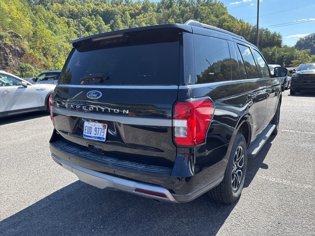 2024 Ford Expedition XLT photo 3