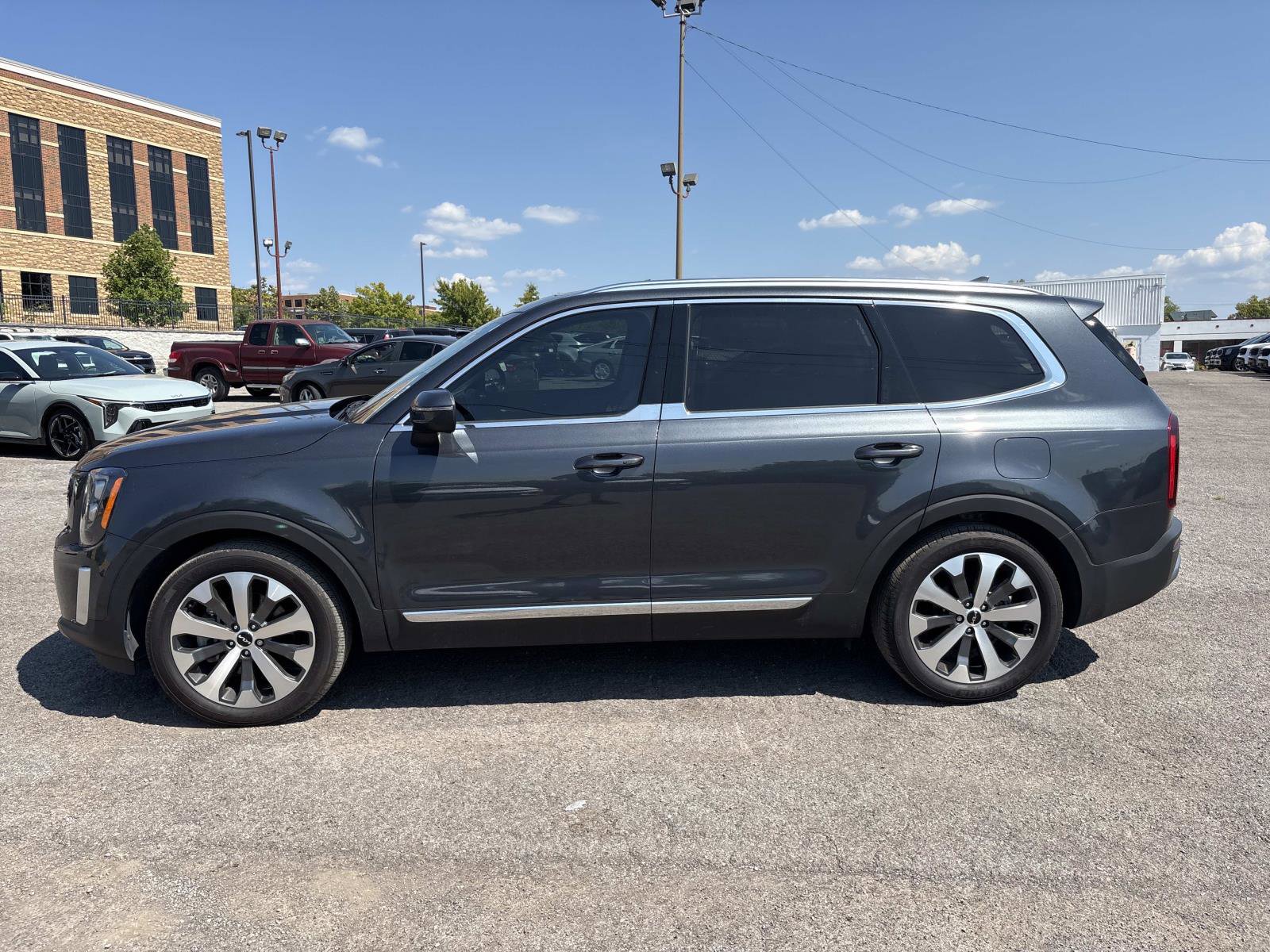 2022 Kia Telluride EX photo 4