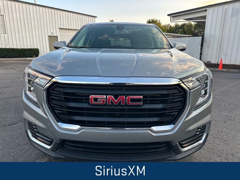 2024 Gmc Terrain SLE photo 3
