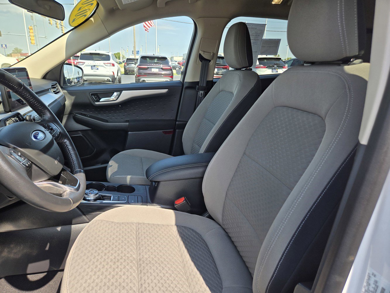 2020 Ford Escape SE Sport Hybrid photo 23