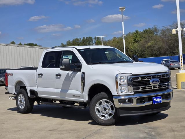 2026 Ford F-250 XLT photo 2