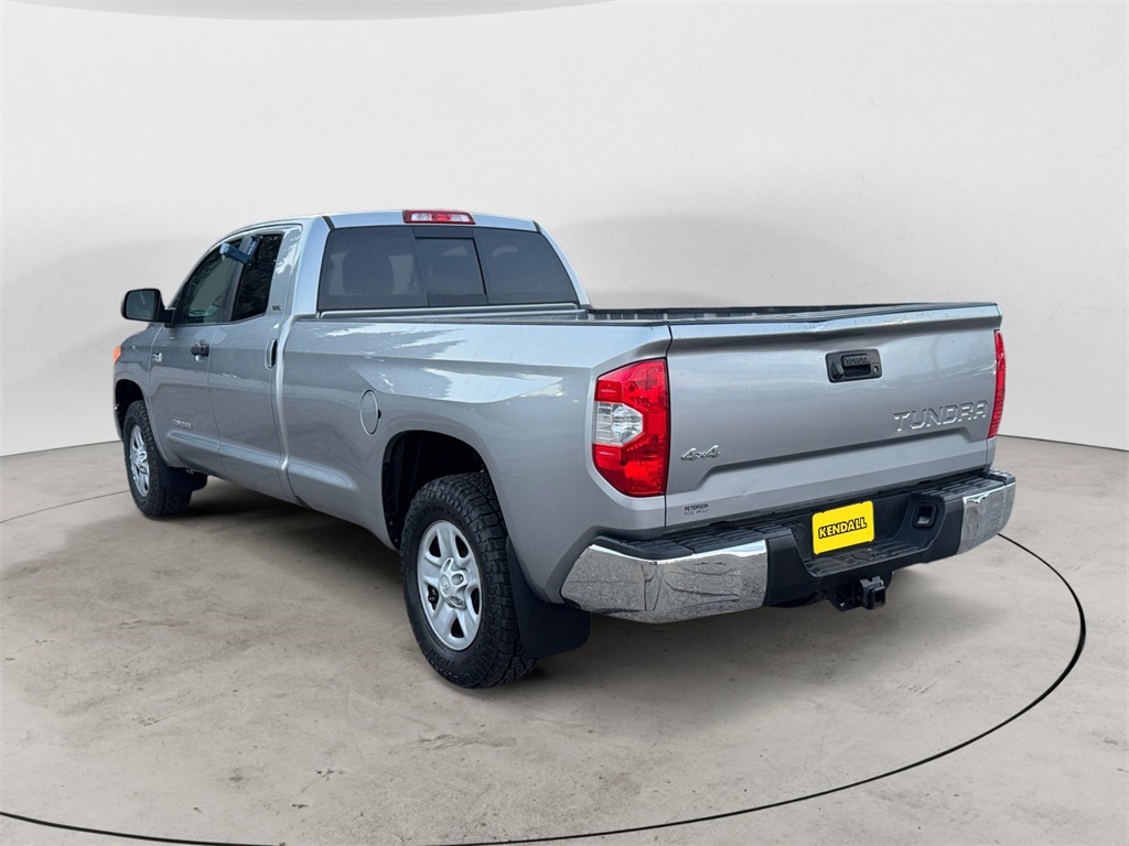 2017 Toyota Tundra SR5 photo 3
