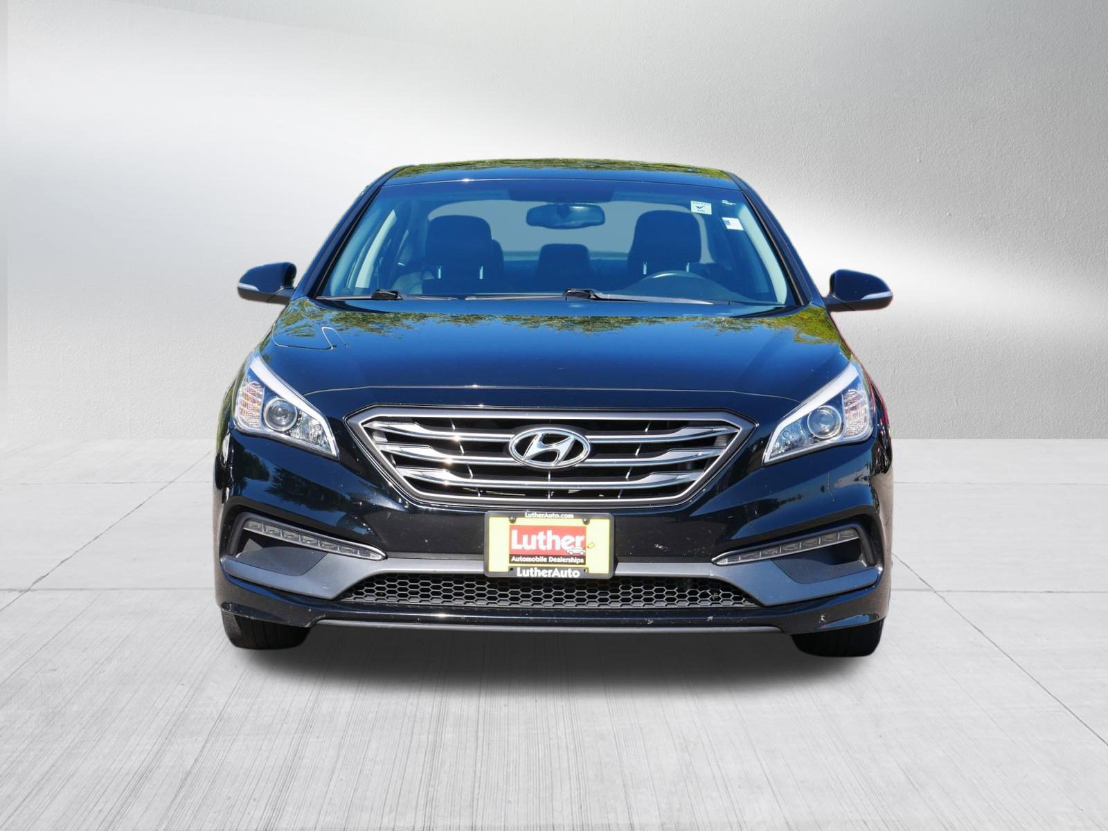 2017 Hyundai Sonata Sport photo 2