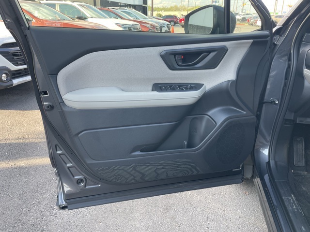 2025 Subaru Forester Base photo 11