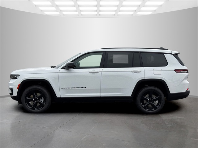 2025 Jeep Grand Cherokee Limited photo 3