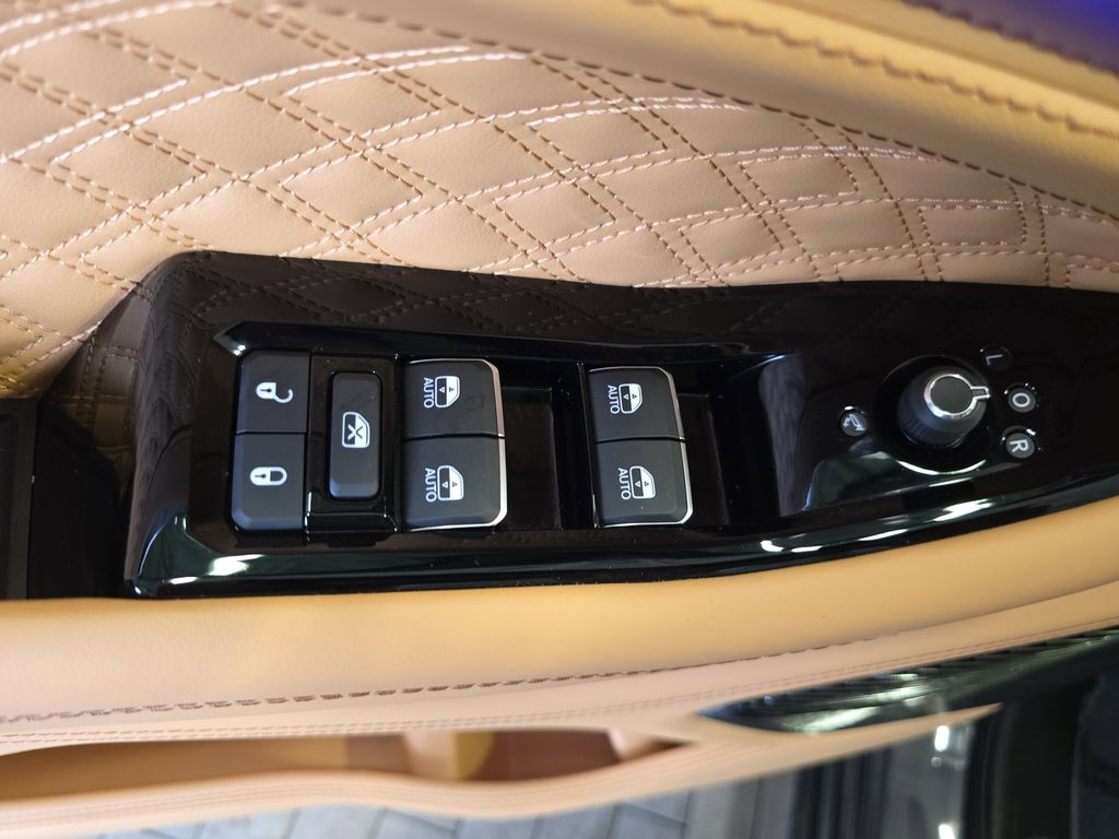 2024 Jeep Grand Cherokee Summit Reserve 4xe photo 28