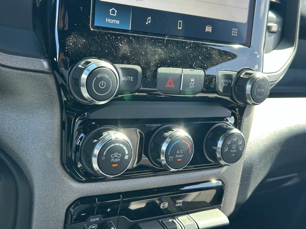 2025 Ram 2500 Tradesman photo 36