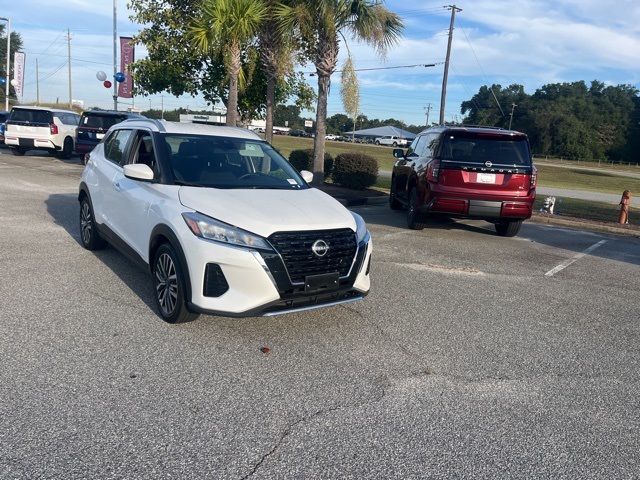 2024 Nissan Kicks SV photo 2