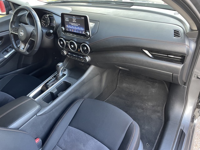 2023 Nissan Sentra SR photo 16