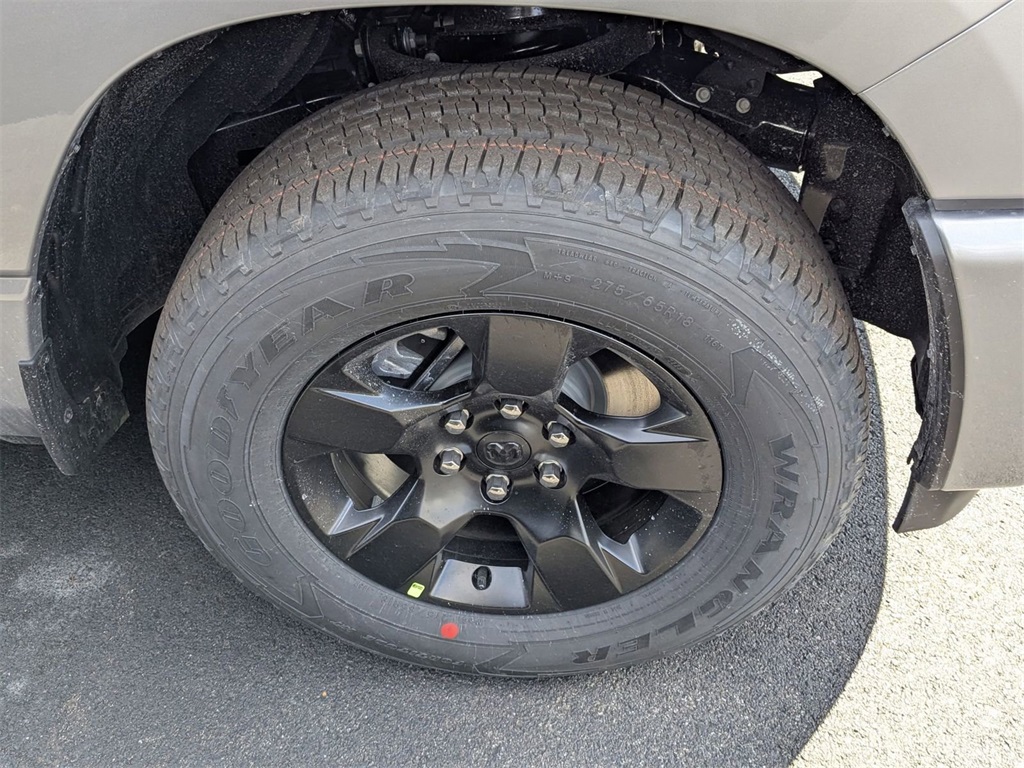 2025 Ram 1500 Tradesman photo 4