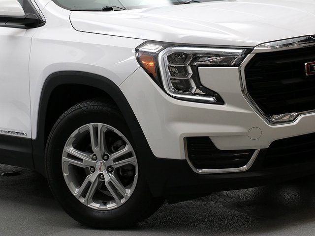 2023 Gmc Terrain SLE photo 2