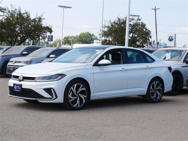 2025 Volkswagen Jetta 1.5T SEL photo 3
