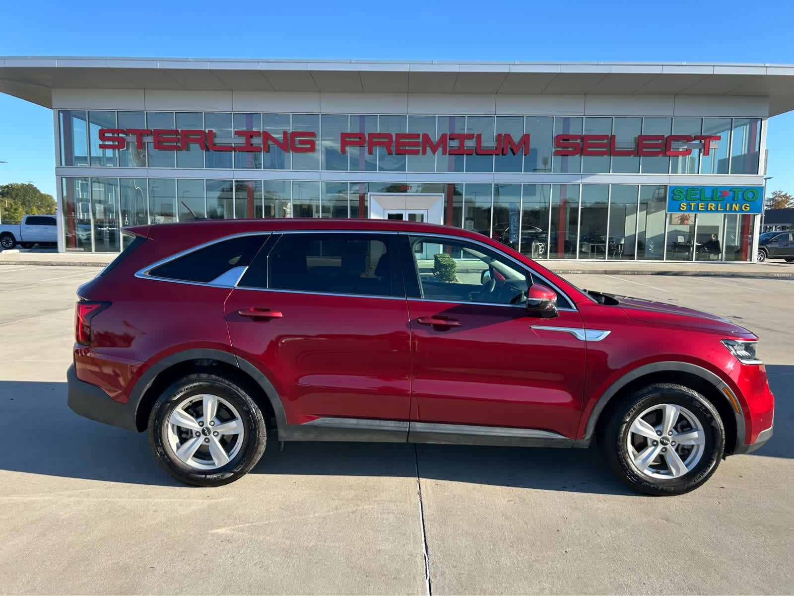 2023 Kia Sorento LX's photo