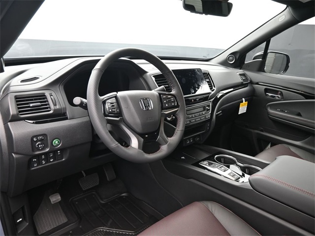 2026 Honda Ridgeline Black Edition photo 2