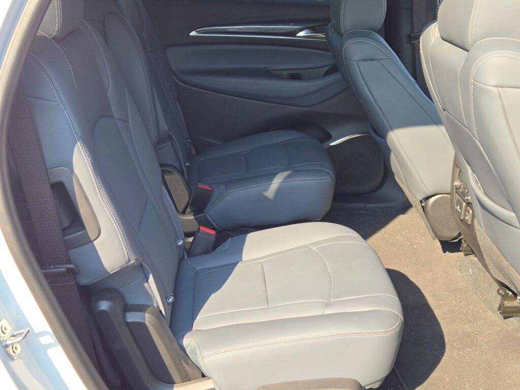 2023 Buick Enclave Premium photo 4