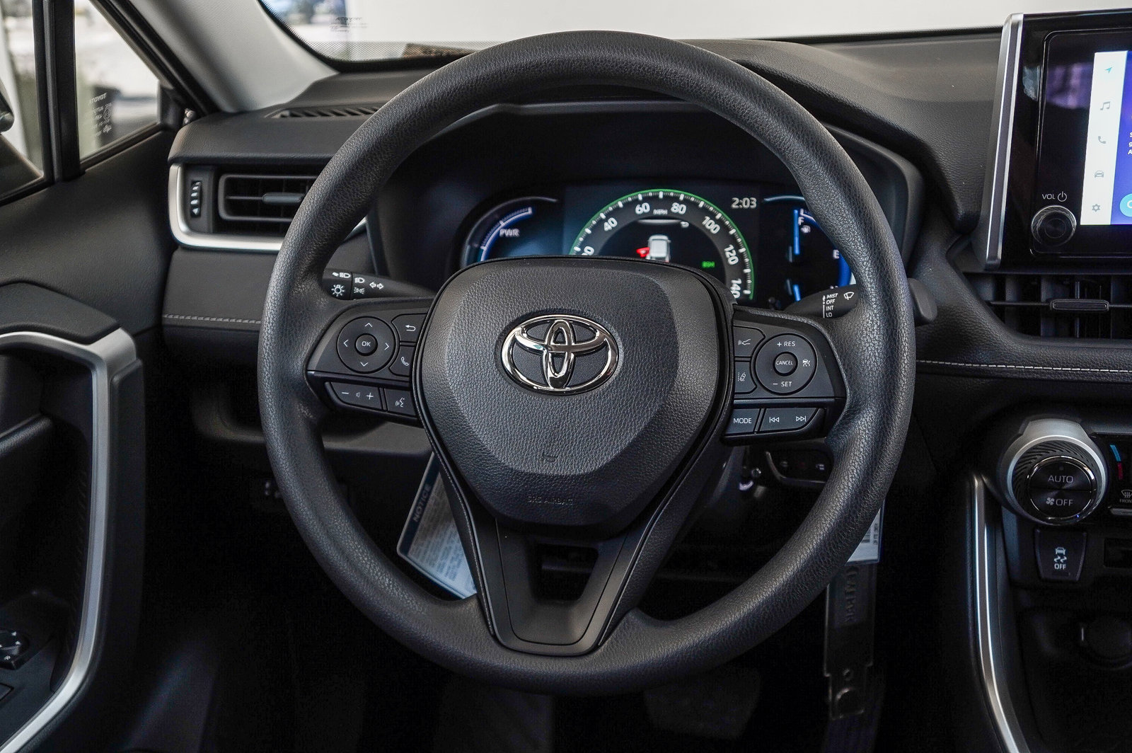 2025 Toyota RAV4 Hybrid LE photo 14
