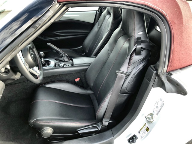 2018 Mazda MX-5 Miata Miata Grand Touring photo 3