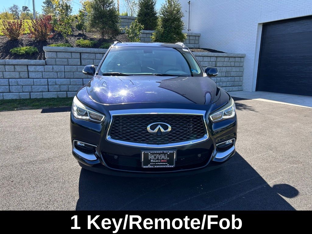 2016 Infiniti QX60 Base photo 2