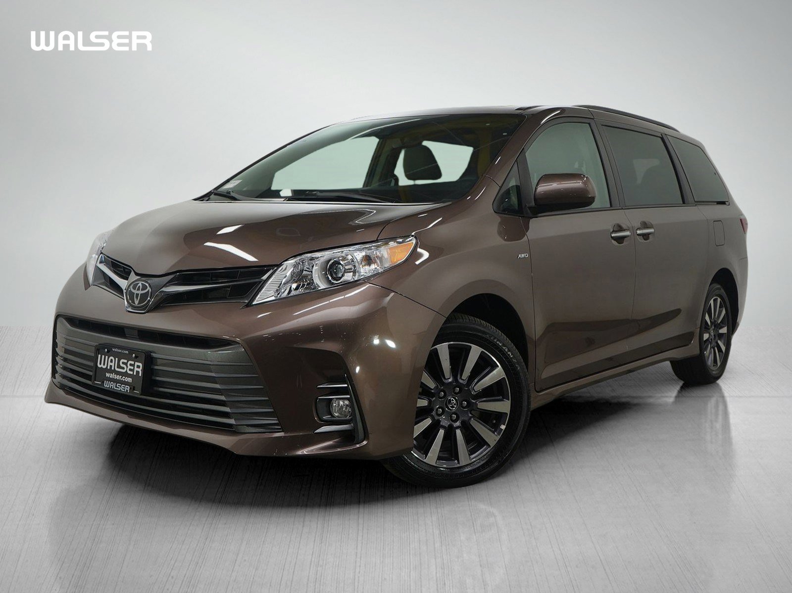 2020 Toyota Sienna XLE's photo