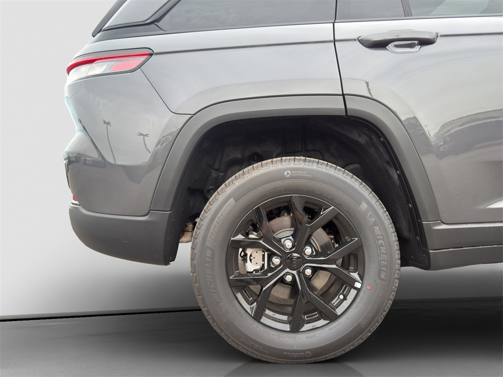 2025 Jeep Grand Cherokee Altitude X photo 26