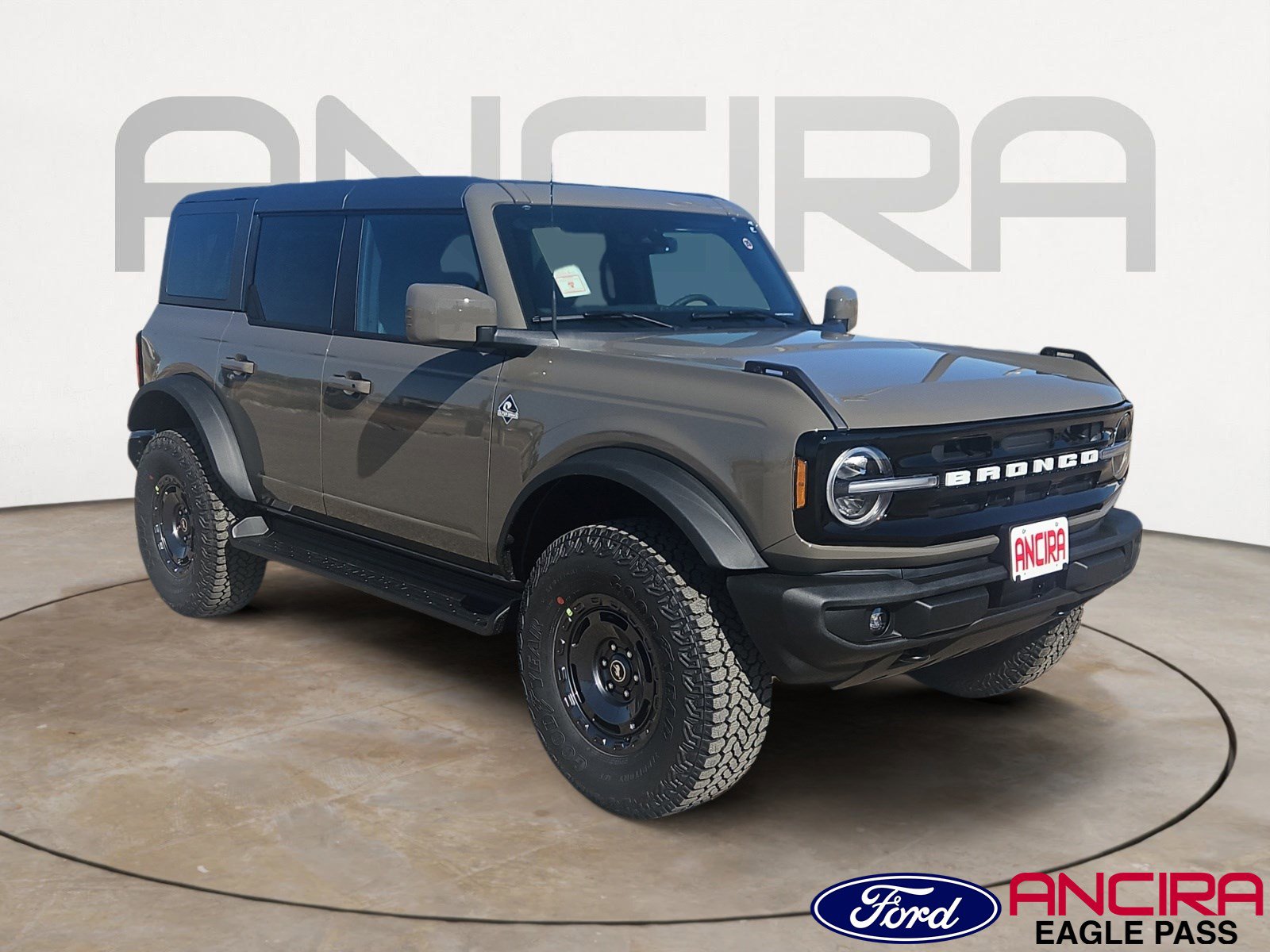 2025 Ford Bronco 4-Door Outer Banks's photo