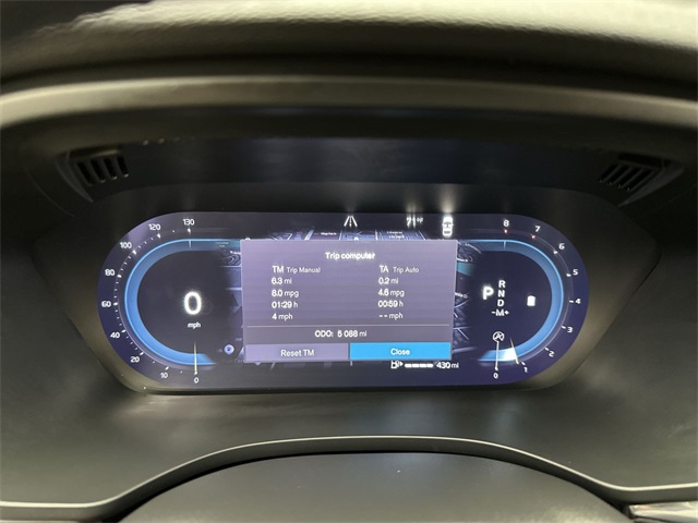 2025 Volvo XC60 B5 Plus photo 6