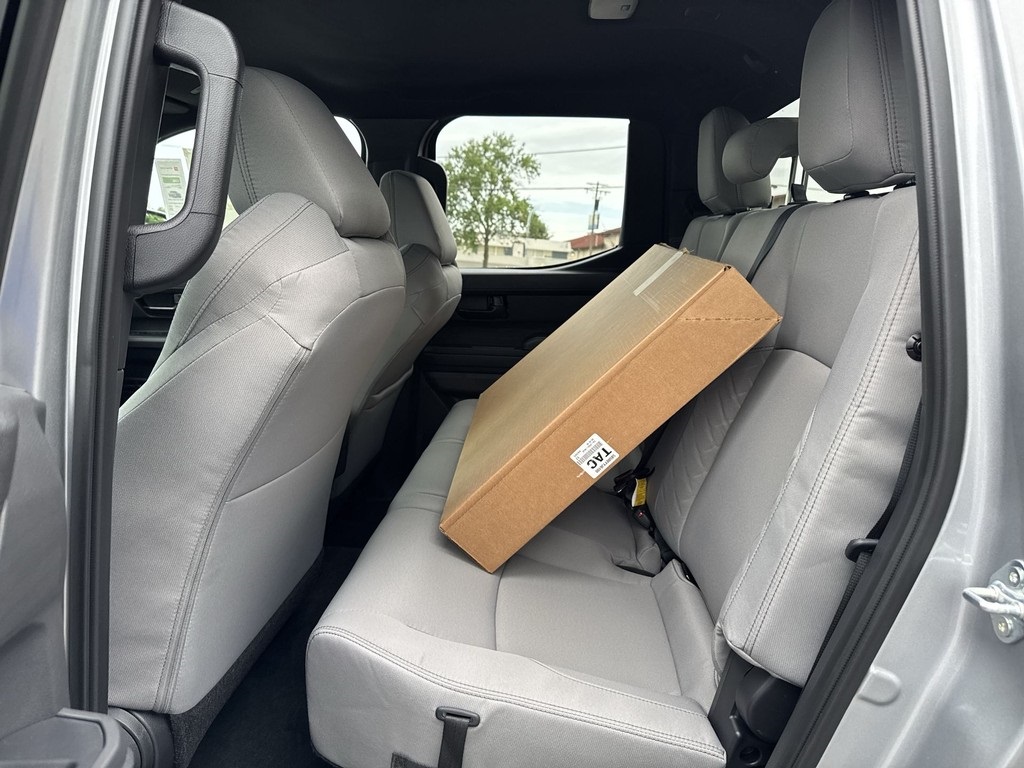 2025 Toyota Tacoma SR5 4x4 Double Cab photo 22