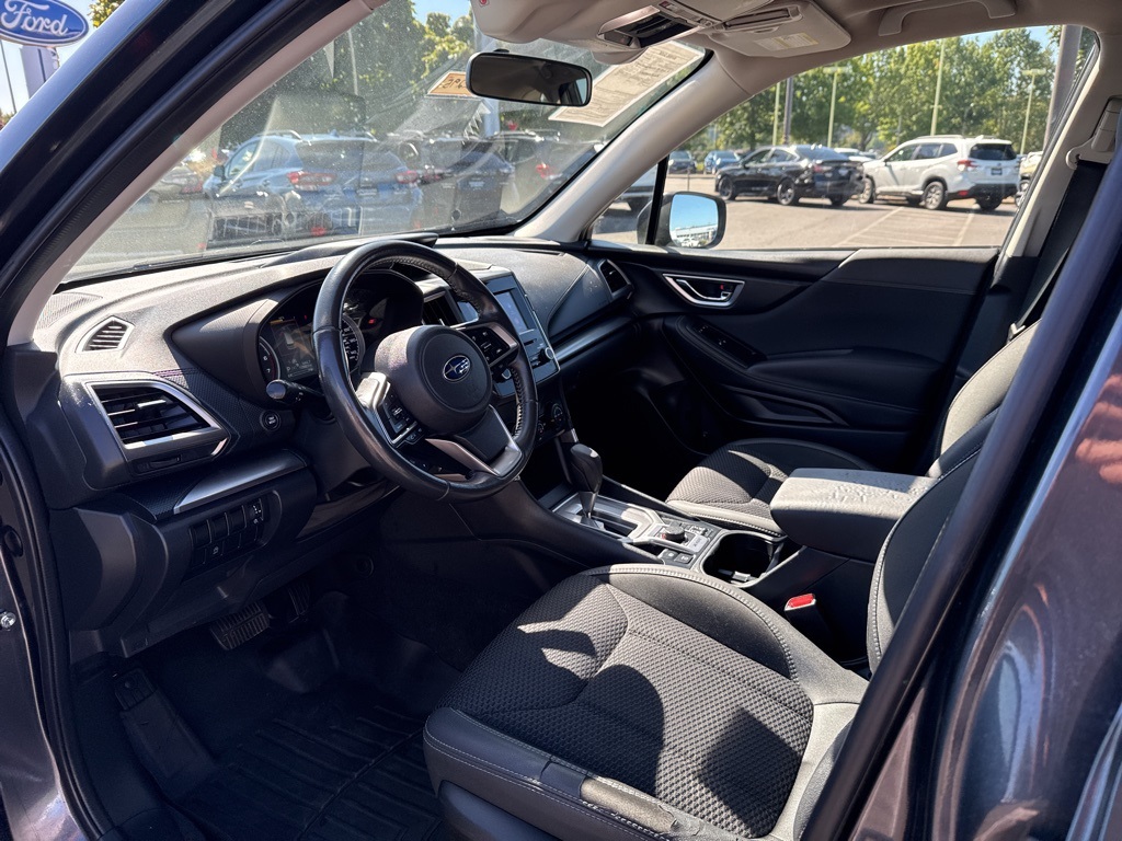 2019 Subaru Forester Premium photo 12