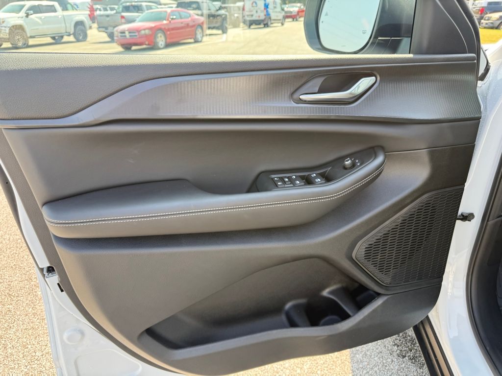 2025 Jeep Grand Cherokee Laredo X photo 10