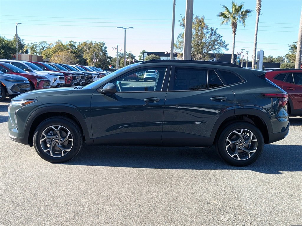 2026 Chevrolet Trax LT photo 3