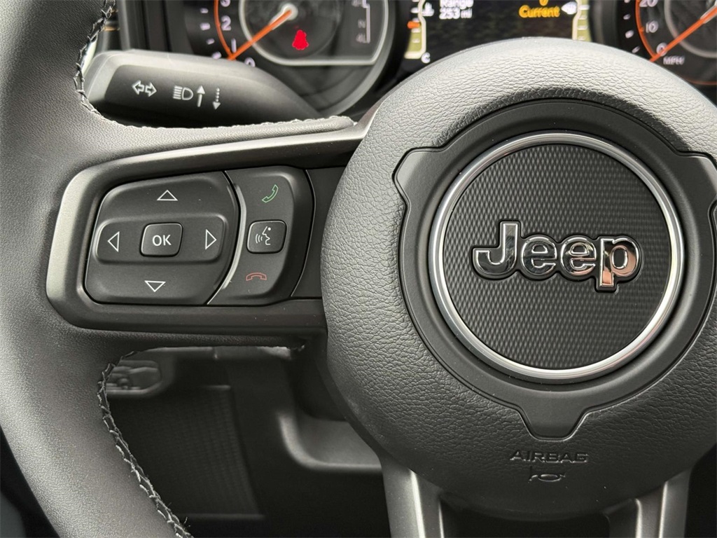 2025 Jeep Gladiator Sport photo 20
