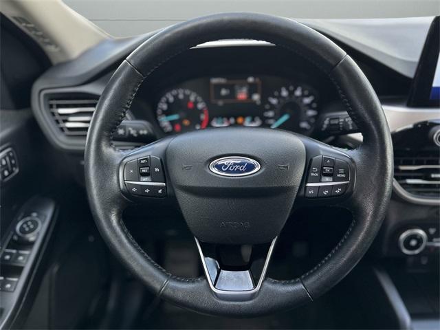 2020 Ford Escape SEL photo 11
