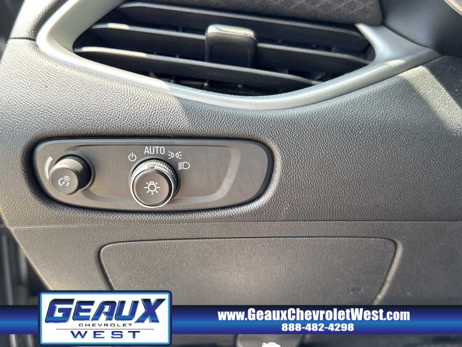 2024 Chevrolet Malibu 1LT photo 46