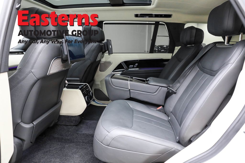 2024 Land Rover Range Rover Autobiography photo 16
